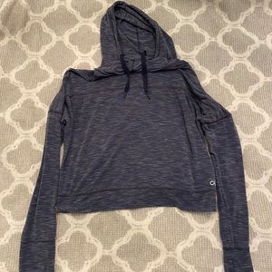 🦋3/$20 GAP FIT cropped hoodie